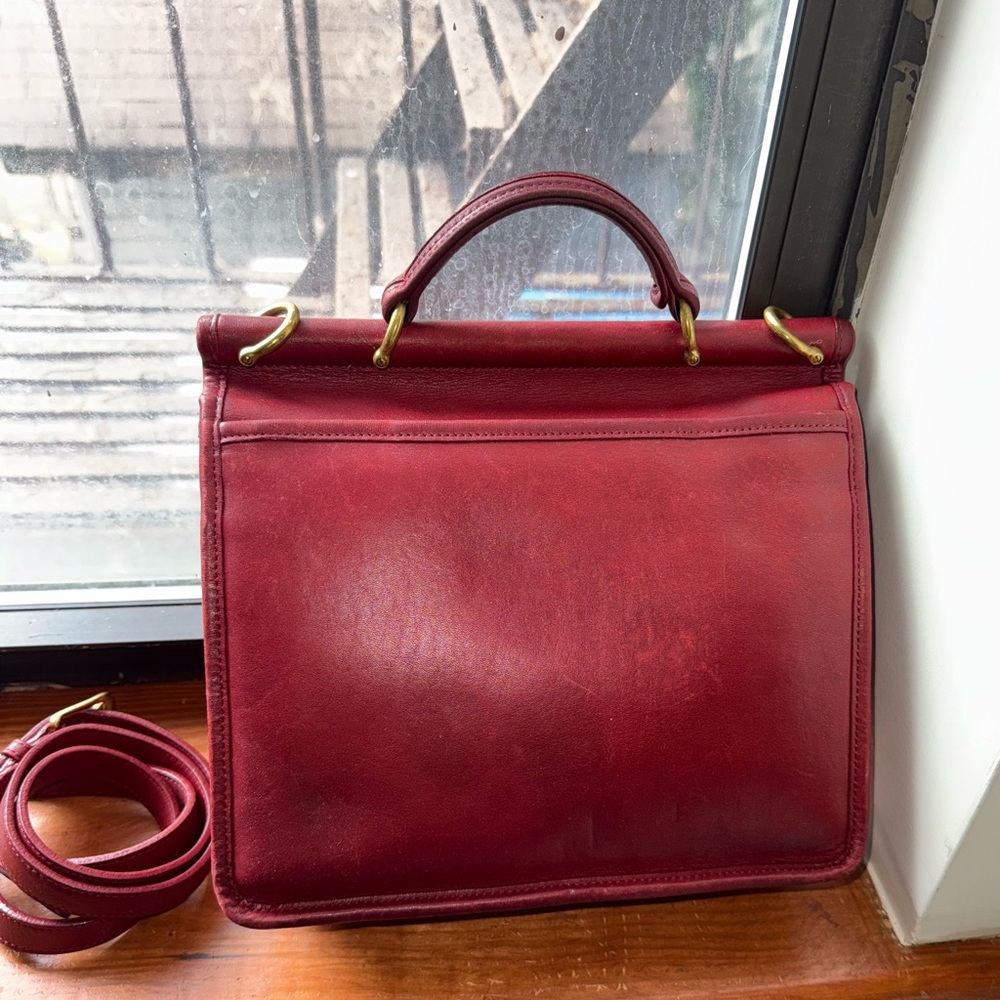 Vintage Classic Coach Willis in Burgundy with brass hardware Style #9927 - Picture 4 of 8